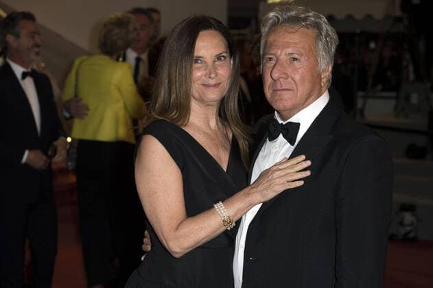 Foto IPP Daniele CifalÃ 21 05 2017 70 Â° Cannes Film Festival The Meyerowitz Stories Red Carpet nella foto : Dustin Hoffman , Lisa Hoffman  0