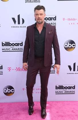 May 21, 2017 - Las Vegas, NV, United States - 21 May 2017 - Las Vegas, Nevada - Josh Duhamel. 2017 Billboard Music Awards Arrivals at T-Mobile Arena. Photo Credit: MJT AdMedia Las Vegas United States - ZUMAa123 20170521_zaa_a123_328 Copyright: xMjt Admediax