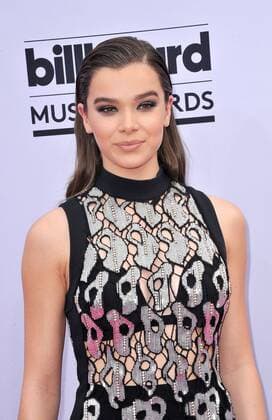 Hailee Steinfeld bei der Ankunft zur Verleihung der Billboard Music Awards am 21.05.2017 in Las Vegas 2017 Billboard Music Awards in Las Vegas 