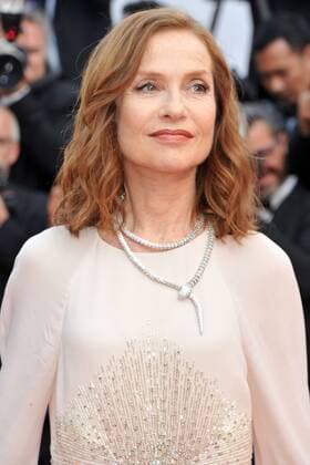 Isabelle Huppert attending the The Meyerowitz Stories premiere during the 70th Cannes Film Festival at the Palais des Festivals in Cannes on May 21, 2017. Foto:xL.xFontanax xFuturexImage