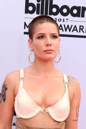 LAS VEGAS - MAY 21: Halsey at the 2017 Billboard Music Awards - Arrivals at the T-Mobile Arena on May 21, 2017 in Las Vegas, NV  Copyright: xKathyxHutchinsx xIPAx xHutchinsxPhotox