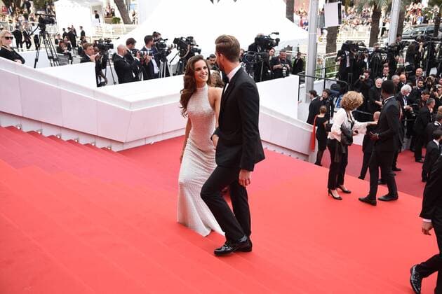 217880 Serge Arnal Starface 2017-05-22 Cannes France 70eme Festival International du Film de Cannes. Montee des Marches du film Mise a Mort du Cerf Sacre . 70th International Cannes Film Festival. Red Carpet of Mise a Mort du Cerf Sacre movie Goulart, Izabel; Trapp, Kevin  Copyright: xSergexArnalx xStarfacex STAR_217880_002
