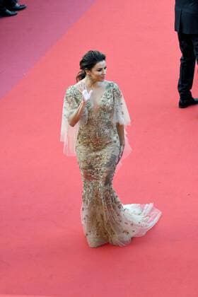217880 Serge Arnal Starface 2017-05-22 Cannes France 70eme Festival International du Film de Cannes. Montee des Marches du film Mise a Mort du Cerf Sacre . 70th International Cannes Film Festival. Red Carpet of Mise a Mort du Cerf Sacre movie Longoria, Eva  Copyright: xSergexArnalx xStarfacex STAR_217880_032