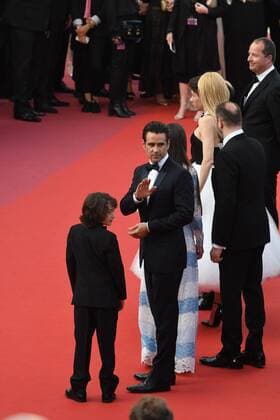 217880 Serge Arnal Starface 2017-05-22 Cannes France 70eme Festival International du Film de Cannes. Montee des Marches du film Mise a Mort du Cerf Sacre . 70th International Cannes Film Festival. Red Carpet of Mise a Mort du Cerf Sacre movie Kidman, Nicole; Williams, Pharrell  Copyright: xSergexArnalx xStarfacex STAR_217880_039
