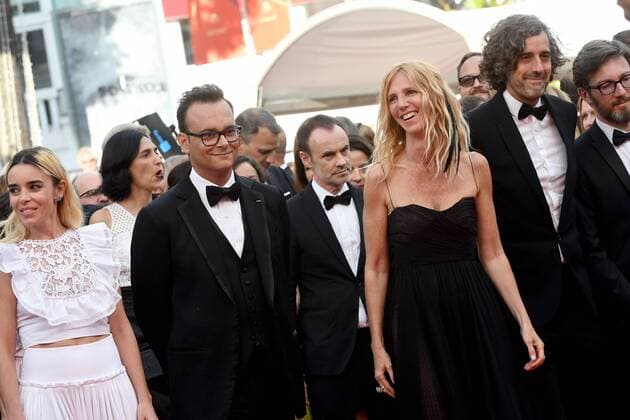 217879 Degun-Paoli Starface 2017-05-22 Cannes Etats-Unis 70eme Festival International du Film de Cannes. Montee des Marches du film Mise a Mort du Cerf Sacre . 70th International Cannes Film Festival. Red Carpet of Mise a Mort du Cerf Sacre movie Bouchez, Elodie; Kiberlain, Sandrine  Copyright: xDegun-Paolix STAR_217879_023
