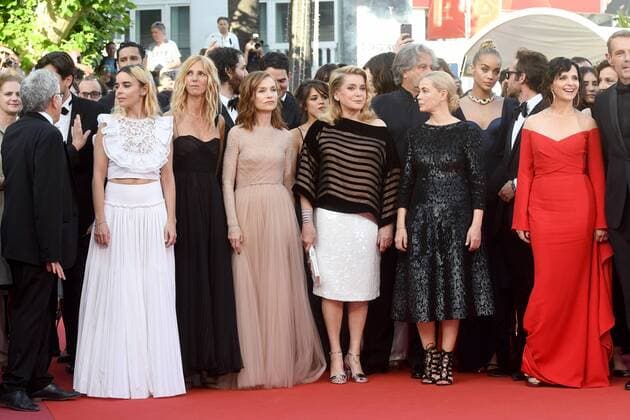 217879 Degun-Paoli Starface 2017-05-22 Cannes Etats-Unis 70eme Festival International du Film de Cannes. Montee des Marches du film Mise a Mort du Cerf Sacre . 70th International Cannes Film Festival. Red Carpet of Mise a Mort du Cerf Sacre movie Beart, Emmanuelle; Binoche, Juliette; Huppert, Isabelle; Deneuve, Catherine; Bouchez, Elodie; Kiberlain, Sandrine  Copyright: xDegun-Paolix STAR_217879_034