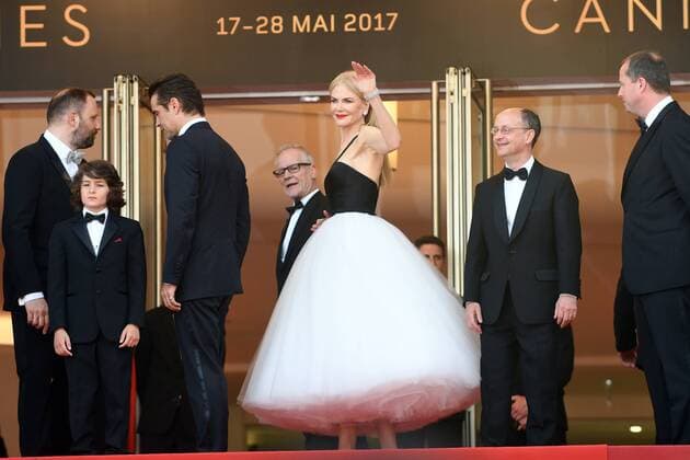 217879 Degun-Paoli Starface 2017-05-22 Cannes Etats-Unis 70eme Festival International du Film de Cannes. Montee des Marches du film Mise a Mort du Cerf Sacre . 70th International Cannes Film Festival. Red Carpet of Mise a Mort du Cerf Sacre movie Kidman, Nicole; Farrell, Colin; Lanthimos, Yorgos  Copyright: xDegun-Paolix STAR_217879_074