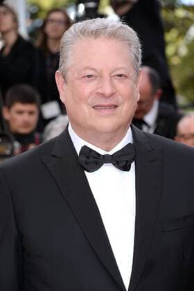 217879 Degun-Paoli Starface 2017-05-22 Cannes Etats-Unis 70eme Festival International du Film de Cannes. Montee des Marches du film Mise a Mort du Cerf Sacre . 70th International Cannes Film Festival. Red Carpet of Mise a Mort du Cerf Sacre movie Gore, Al  Copyright: xDegun-Paolix STAR_217879_108