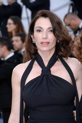 217879 Degun-Paoli Starface 2017-05-22 Cannes Etats-Unis 70eme Festival International du Film de Cannes. Montee des Marches du film Mise a Mort du Cerf Sacre . 70th International Cannes Film Festival. Red Carpet of Mise a Mort du Cerf Sacre movie Atika, Aure  Copyright: xDegun-Paolix STAR_217879_130
