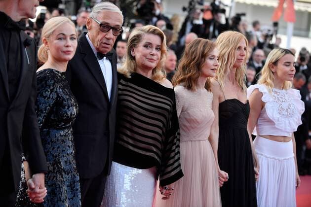 217879 Degun-Paoli Starface 2017-05-22 Cannes Etats-Unis 70eme Festival International du Film de Cannes. Montee des Marches du film Mise a Mort du Cerf Sacre . 70th International Cannes Film Festival. Red Carpet of Mise a Mort du Cerf Sacre movie Beart, Emmanuelle; Huppert, Isabelle; Deneuve, Catherine; Bouchez, Elodie; Téchiné André; Kiberlain, Sandrine  Copyright: xDegun-Paolix STAR_217879_304