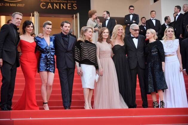 217879 Degun-Paoli Starface 2017-05-22 Cannes Etats-Unis 70eme Festival International du Film de Cannes. Montee des Marches du film Mise a Mort du Cerf Sacre . 70th International Cannes Film Festival. Red Carpet of Mise a Mort du Cerf Sacre movie Beart, Emmanuelle; Binoche, Juliette; Huppert, Isabelle; Deneuve, Catherine; Bouchez, Elodie; Wilson, Lambert; Téchiné André; Sallette, Céline; Deladonchamps, Pierre  Copyright: xDegun-Paolix STAR_217879_308
