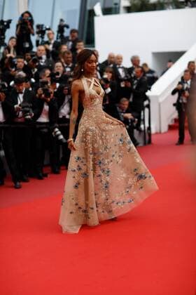 Jourdan Dunn CINEMA : 70 eme Festival de Cannes - Tapis rouge - Mise a mort du cerf sacre - 22 05 2017 loicThebaud Panoramic 