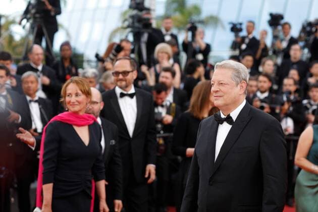 Al Gore et Segolene Royal CINEMA : 70 eme Festival de Cannes - Tapis rouge - Mise a mort du cerf sacre - 22 05 2017 loicThebaud Panoramic 
