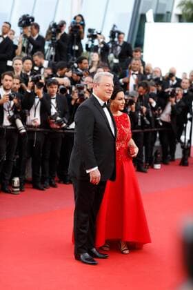 Al Gore et sa femme CINEMA : 70 eme Festival de Cannes - Tapis rouge - Mise a mort du cerf sacre - 22 05 2017 loicThebaud Panoramic 