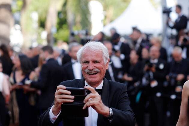Yann Arthus Bertrand CINEMA : 70 eme Festival de Cannes - Tapis rouge - Mise a mort du cerf sacre - 22 05 2017 loicThebaud Panoramic 