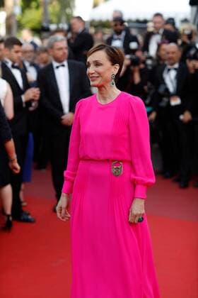 Christine Scott Thomas CINEMA : 70 eme Festival de Cannes - Tapis rouge - Mise a mort du cerf sacre - 22 05 2017 loicThebaud Panoramic 