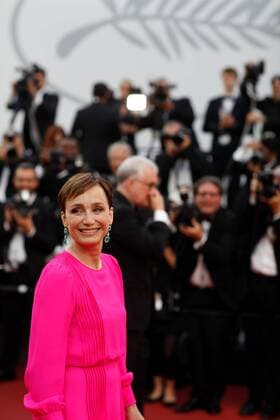 Christine Scott Thomas CINEMA : 70 eme Festival de Cannes - Tapis rouge - Mise a mort du cerf sacre - 22 05 2017 loicThebaud Panoramic 