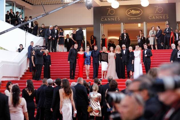 Elodie Bouchez, Sandrine Kiberlain, Isabelle huppert Catherine Deneuve, Emmanuelle Beart, Lambert Wilson, Juliette Binoche CINEMA : 70 eme Festival de Cannes - Tapis rouge - Mise a mort du cerf sacre - 22 05 2017 loicThebaud Panoramic 