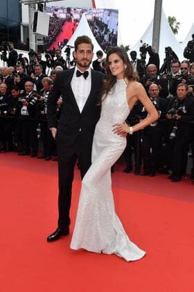 Izabel Goulard, Kevin Trapp CINEMA : 70 eme Festival de Cannes - Tapis rouge - Mise a mort du cerf sacre - 22 05 2017 loicThebaud Panoramic 