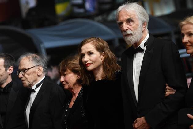 Cannes - Premiere Happy End 217887 Degun-Paoli Starface 2017-05-22 Cannes France 70eme Festival International du Film de Cannes. Montee des Marches du film Happy End . 70th International Cannes Film Festival. Red Carpet of Happy End movie Huppert, Isabelle; Haneke, Michael; Trintignant, Jean Louis  Copyright: xDegun-Paolix STAR_217887_015