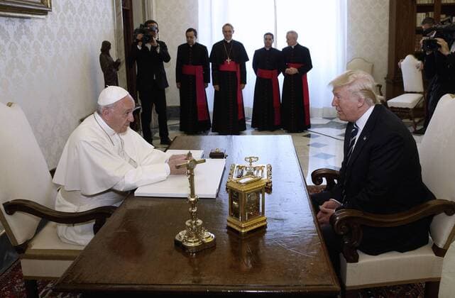 May 24, 2017 - Vatican City State (Holy See) - POPE FRANCIS meets U.S. President DONALD TRUMP and his wife MELANIA TRUMP at the Vatican Rome Holy See - ZUMAi15_ 20170524_zaf_i15_098 Copyright: xEvandroinetti Vaticanpool Hearinx