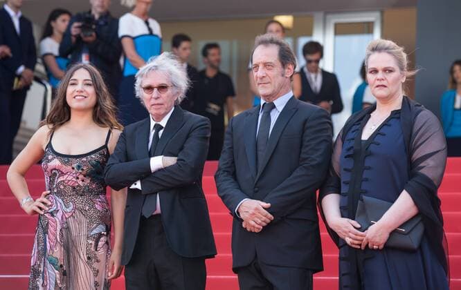 (170524) -- CANNES, May 24, 2017 -- French actress Izia Higelin, French director Jacques Doillon, French actor Vincent Lindon and Belgian actress Severine Caneele (from L to R) pose on the red carpet for the screening of the film Rodin during the 70th Cannes Film Festival in Cannes, France, on May 24, 2017. ) FRANCE-CANNES-70TH CANNES FILM FESTIVAL-RODIN XuxJinquan 