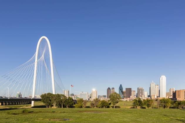 USA, Texas, Dallas, Margaret Hunt Hill Bridge and skyline  FOF09230