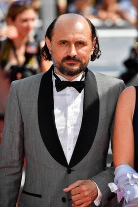 (170525) -- CANNES, May 25, 2017 -- Actor Valeriu Andriuta poses for photos on the red carpet for the screening of the film A Gentle Creature in competition at the 70th Cannes Film Festival in Cannes, France on May 25, 2017. )(zf) FRANCE-CANNES-70TH CANNES FILM FESTIVAL-IN COMPETITION-A GENTLE CREATURE-RED CARPET ChenxYichen 