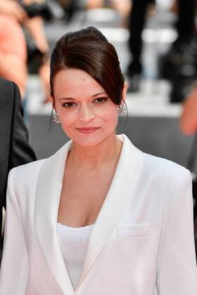 (170525) -- CANNES, May 25, 2017 -- Actress Vasilina Makovtseva poses for photos on the red carpet for the screening of the film A Gentle Creature in competition at the 70th Cannes Film Festival in Cannes, France on May 25, 2017. )(zf) FRANCE-CANNES-70TH CANNES FILM FESTIVAL-IN COMPETITION-A GENTLE CREATURE-RED CARPET ChenxYichen 