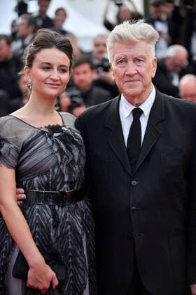 Cannes - Premiere Twin Peaks 218002 Degun-Paoli Starface 2017-05-25 Cannes France 70eme Festival International du Film de Cannes. Montee des Marches du film Twin Peaks . 70th International Cannes Film Festival. Red Carpet of Twin Peaks movie Lynch, David; Stofle, Emily  Copyright: xDegun-Paolix STAR_218002_030