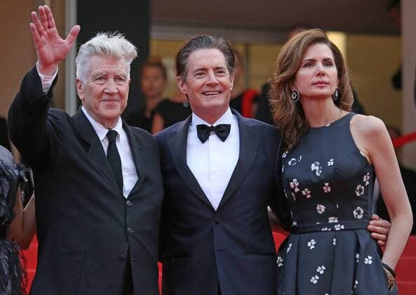 David Lynch (L), Kyle MacLachlan (C) and Desiree Gruber arrive on the red carpet before the screening of Twin Peaks during the 70th annual Cannes International Film Festival in Cannes, France on May 25, 2017.  CAN20170525722 DAVIDxSILPA
