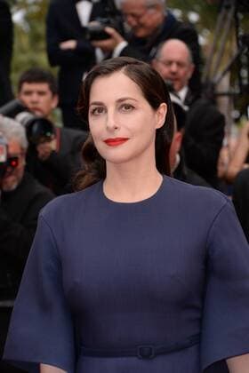 218052 Degun-Paoli Starface 2017-05-26 Cannes France 70eme Festival International du Film de Cannes. Montee des Marches du film L amant Double . 70th International Cannes Film Festival. Red Carpet of L amant Double movie Casar, Amira  Copyright: xDegun-Paolix STAR_218052_014