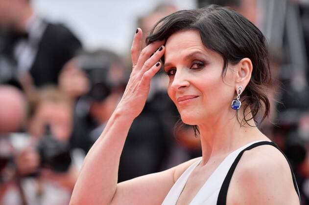 218052 Degun-Paoli Starface 2017-05-26 Etats-Unis 70eme Festival International du Film de Cannes. Montee des Marches du film L amant Double . 70th International Cannes Film Festival. Red Carpet of L amant Double movie . Binoche, Juliette  Copyright: xDegun-Paolix STAR_218052_106