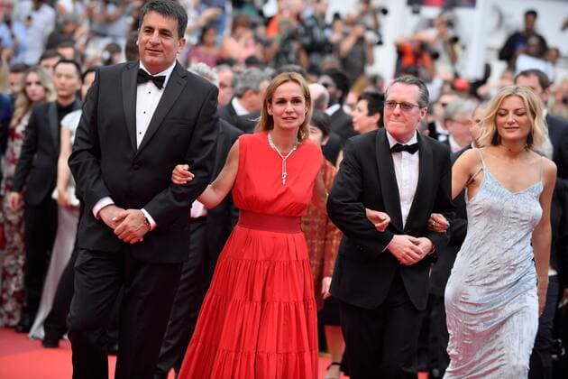 218052 Degun-Paoli Starface 2017-05-26 Etats-Unis 70eme Festival International du Film de Cannes. Montee des Marches du film L amant Double . 70th International Cannes Film Festival. Red Carpet of L amant Double movie . Bonnaire, Sandrine  Copyright: xDegun-Paolix STAR_218052_110