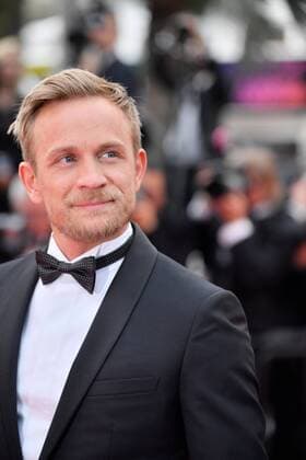 218052 Degun-Paoli Starface 2017-05-26 Etats-Unis 70eme Festival International du Film de Cannes. Montee des Marches du film L amant Double . 70th International Cannes Film Festival. Red Carpet of L amant Double movie .  Copyright: xDegun-Paolix STAR_218052_156