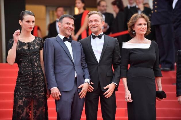 218052 Degun-Paoli Starface 2017-05-26 Etats-Unis 70eme Festival International du Film de Cannes. Montee des Marches du film L amant Double . 70th International Cannes Film Festival. Red Carpet of L amant Double movie . Ozon, François; Bisset, Jacqueline; Renier, Jeremie; Vacth, Marine  Copyright: xDegun-Paolix STAR_218052_165