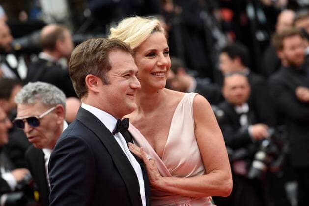 Laurence Ferrari CINEMA : 70 eme Festival de Cannes - Tapis rouge - L amant double - 26 05 2017 LOICThebaud Panoramic 