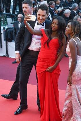 Cannes - Premiere D apres une histoire vraie 218077 Serge Arnal Starface 2017-05-27 Cannes France 70eme Festival International du Film de Cannes. Montee du film D apres une histoire vraie . 70th Intenational Cannes Film Festival. Red Carpet for D apres une histoire vraie movie . Cerutti, Vincent; Sy, Hapsatou  Copyright: xSergexArnalx xStarfacex STAR_218077_008