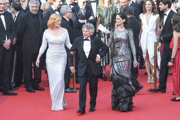 Cannes - Premiere D apres une histoire vraie 218077 Serge Arnal Starface 2017-05-27 Cannes France 70eme Festival International du Film de Cannes. Montee du film D apres une histoire vraie . 70th Intenational Cannes Film Festival. Red Carpet for D apres une histoire vraie movie . Green, Eva; Polanski, Roman; Seigner, Emmanuelle  Copyright: xSergexArnalx xStarfacex STAR_218077_010