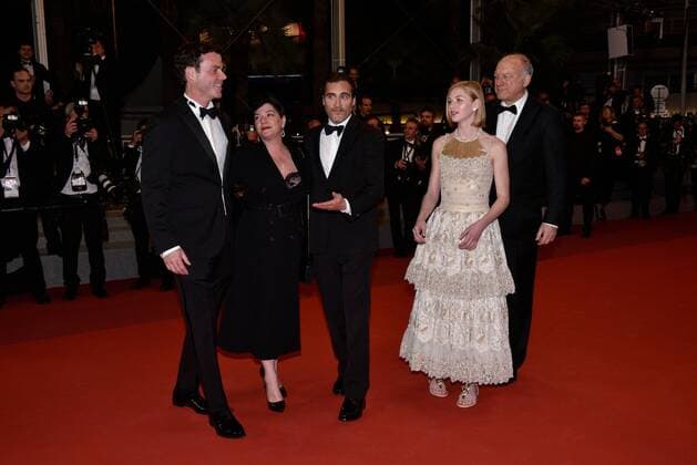 Cannes - Premiere You were never really here 218080 Degun-Paoli Starface 2017-05-27 Cannes France 70eme Festival International du Film de Cannes. Montee du film You were never really here . 70th Intenational Cannes Film Festival. Red Carpet for You were never really here movie . Phoenix, Joaquin; Ramsay, Lynne  Copyright: xDegun-Paolix STAR_218080_034