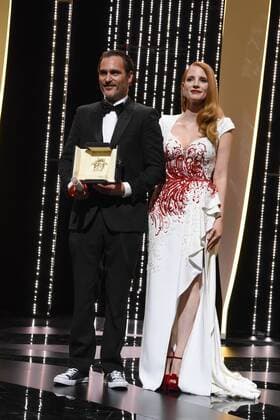 218098 Serge Arnal Starface 2017-05-28 Cannes France 70eme Festival International du Film de Cannes. Ceremonie. 70th International Cannes Film Festival. Closing ceremony Binoche, Juliette; Phoenix, Joaquin  Copyright: xSergexArnalx xStarfacex STAR_218098_026