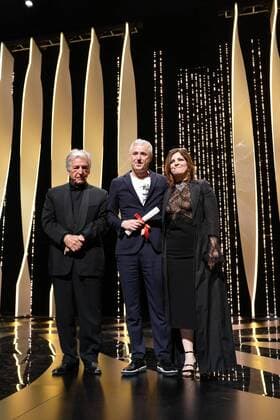 218098 Serge Arnal Starface 2017-05-28 Cannes France 70eme Festival International du Film de Cannes. Ceremonie. 70th International Cannes Film Festival. Closing ceremony Jaoui, Agnès; Costa-Gavras, Constantin  Copyright: xSergexArnalx xStarfacex STAR_218098_037