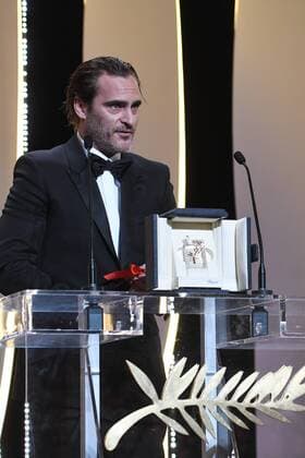 218098 Serge Arnal Starface 2017-05-28 Cannes France 70eme Festival International du Film de Cannes. Ceremonie. 70th International Cannes Film Festival. Closing ceremony Phoenix, Joaquin  Copyright: xSergexArnalx xStarfacex STAR_218098_060