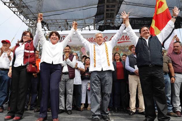 Präsidentschaftswahlen 2018 in Mexiko: Wahlkampf der Morena-Partei May 28, 2017 - Mexico - EUM20170528POL25.JPG.NEZAHUALCOYOTL, Mex.- Election Elecciones-Edomex.- La candidata de Morena al gobierno mexiquense, Delfina Gomez, acompanada de Yeidkol Polevnsky, Andres Manuel Lopez Obrador y Oscar Gonzalez, durante su cierre de campana en este municipio, el domingo 28 de mayo de 2016. Foto: Agencia EL UNIVERSAL RCC. Mexico  - ZUMAu78_ 20170528_zaf_u78_054 Copyright: xIrvinxOlivaresx
