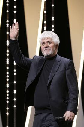 70eme Festival du Film de Cannes - Ceremonie de cloture. Photo: Laurent Guerin E Press Photo Pedro Almodovar Cannes France  521781