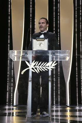 70eme Festival du Film de Cannes - Ceremonie de cloture. Photo: Laurent Guerin E Press Photo Joaquin Phoenix Cannes France  521781