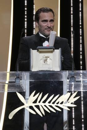 70eme Festival du Film de Cannes - Ceremonie de cloture. Photo: Laurent Guerin E Press Photo Joaquin Phoenix Cannes France  521781