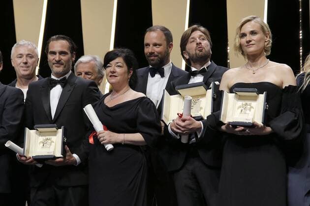 70eme Festival du Film de Cannes - Ceremonie de cloture. Photo: Laurent Guerin E Press Photo Joaquin Phoenix;Diane Kruger;Lynne Ramsay;Ruben Ostlund;Yorgos Lanthimos Cannes France  521781
