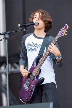May 28, 2017 - Napa, California, U.S - BASTIAN EVANS of The Helmets during the BottleRock Napa Valley Music Festival in Napa, California Napa U.S. - ZUMAs135 20170528_zap_s135_061 Copyright: xDanielxDeSloverx