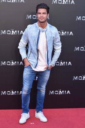 Maxi Iglesias en la premiere de La Momia en Madrid. 588 Diego Puerta Cordon Press Maxi Iglesias at the premiere of The Mummy in Madrid. Cordon Press  DiegoxPuerta